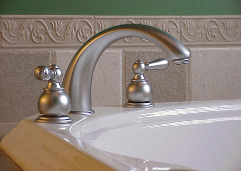 Quality pewter hardware, JACUZZI brand heated jetted tub